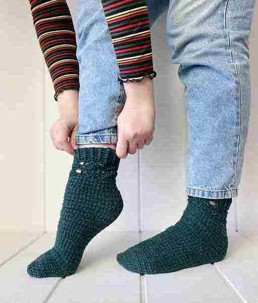 Mullinger_Socks_-_on_model_-_pulling_up_cuff_medium2